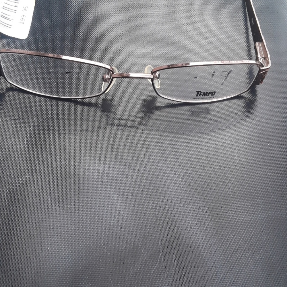 Eyeglass frames